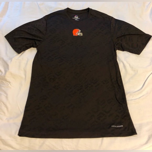 Cleveland Browns coolbase  short sleeve T-shirt, majestic brand, EUC size medium - Picture 9 of 9